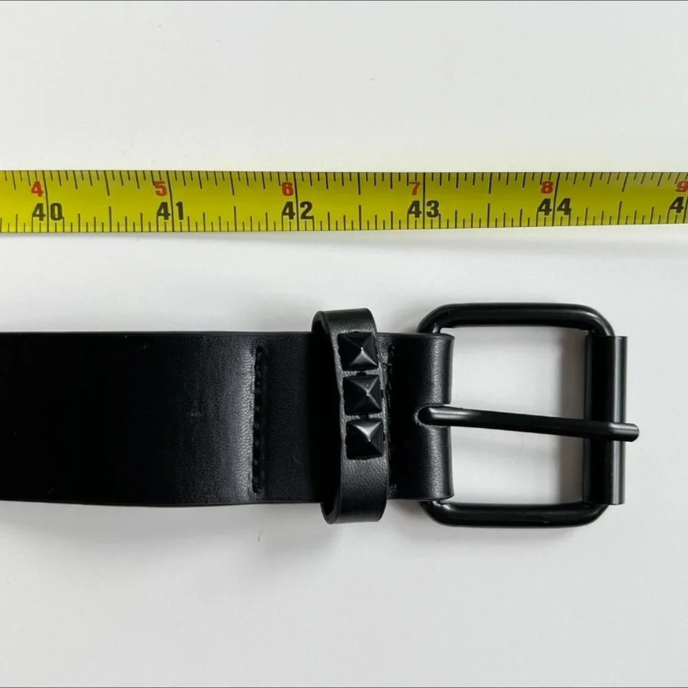 Y2K 2000s classic pyramid studded black on a black goth emo belt - Picture 8 of 8